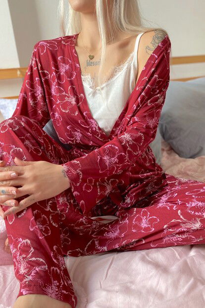 Kırmızı Çiçek Baskılı Sabahlıklı Pijama Takımı - 4