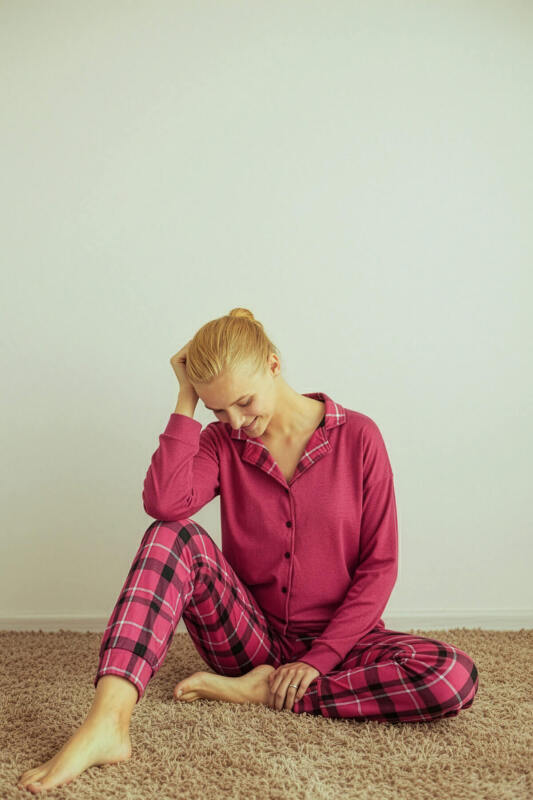 Kırmızı Ekose Desenli Termal Önden Düğmeli Uzun Kollu Kadın Pijama Takımı - Pijamaevi (1)