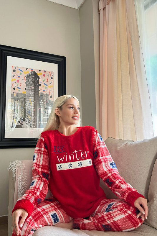 Kırmızı It's Winter Desenli Kadın Peluş Pijama Takımı - Pijamaevi (2)