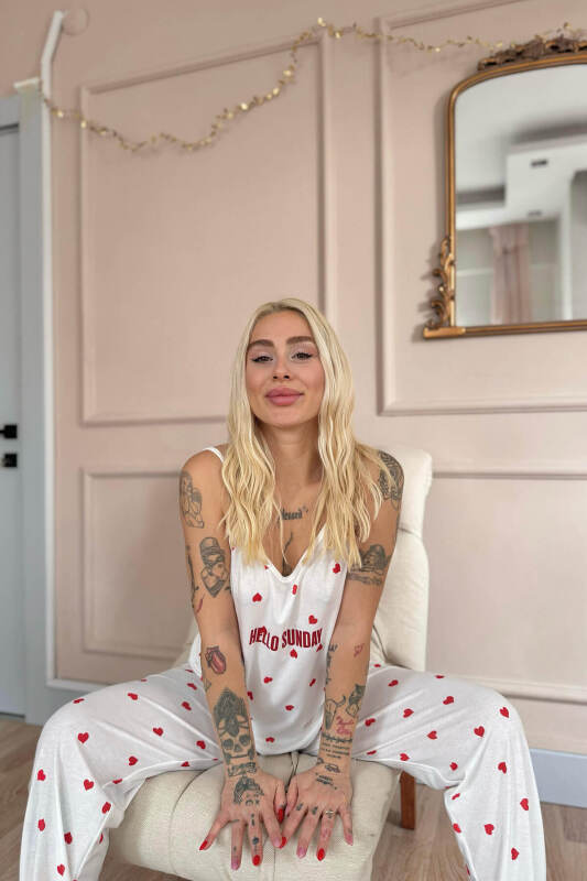 Kırmızı Kalp Baskılı Ip Askılı Örme Kadın Pijama Takımı - Pijamaevi (3)
