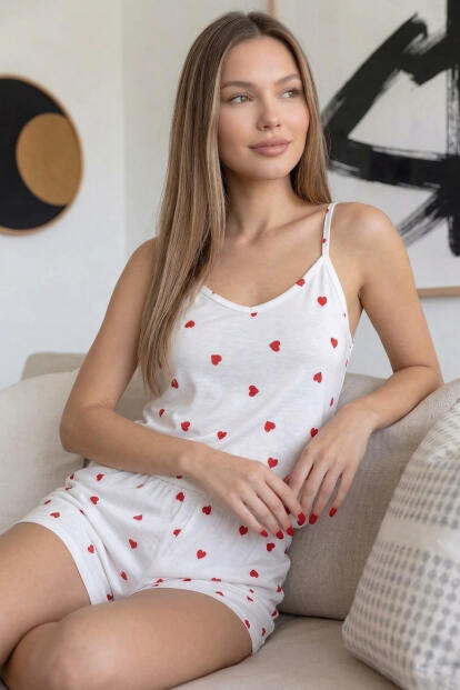Kırmızı Kalp Desenli İp Askılı Şortlu Kadın Pijama Takımı 
