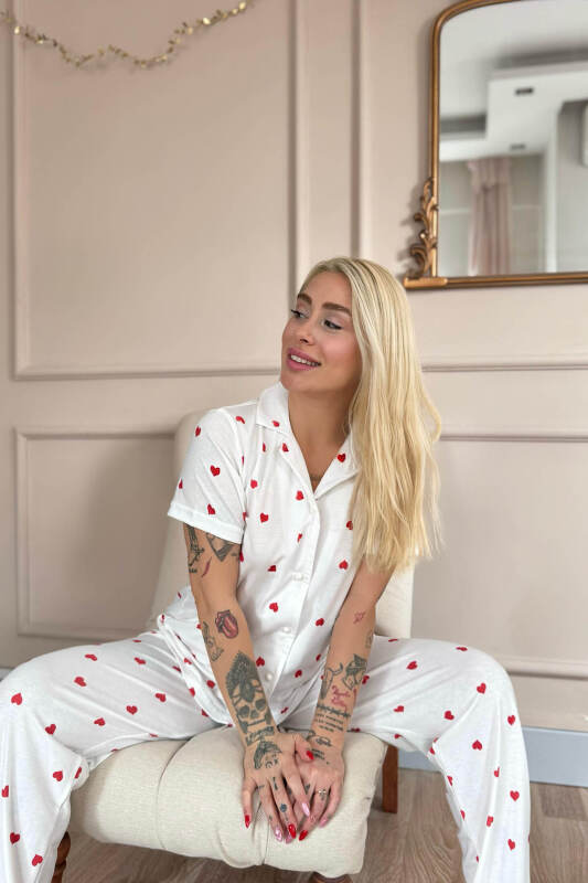 Kırmızı Kalp Desenli Kısa Kol Önden Düğmeli Kadın Pijama Takımı - Pijamaevi (3)