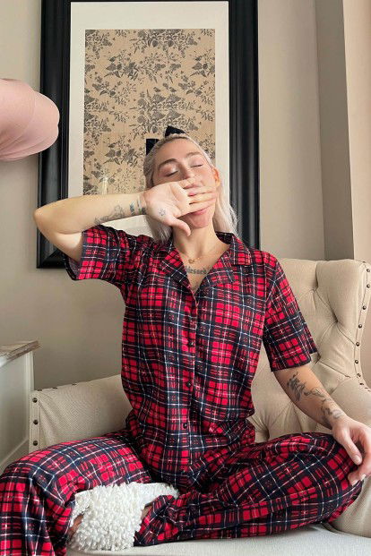 Kırmızı Lacivert Ekose Baskılı Önden Düğmeli Kısa Kollu Pijama - 2