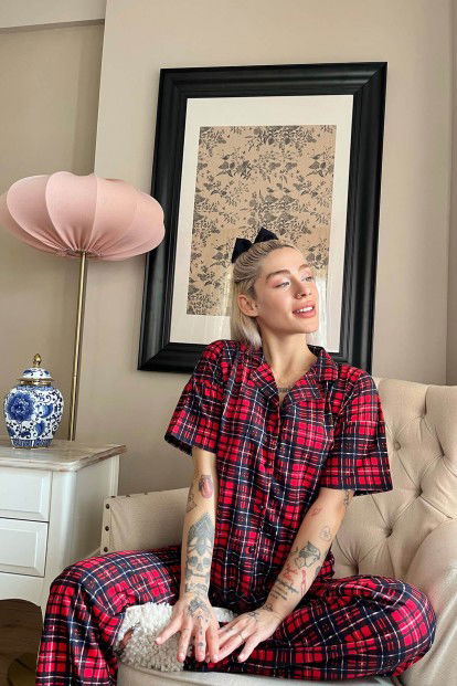 Kırmızı Lacivert Ekose Baskılı Önden Düğmeli Kısa Kollu Pijama - 3