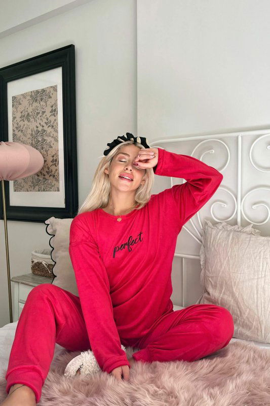 Kırmızı Perfect Desenli Exclusive Kadife Kadın Pijama Takımı  - Pijamaevi (1)