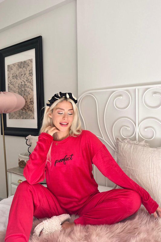 Kırmızı Perfect Desenli Exclusive Kadife Kadın Pijama Takımı  - Pijamaevi (2)