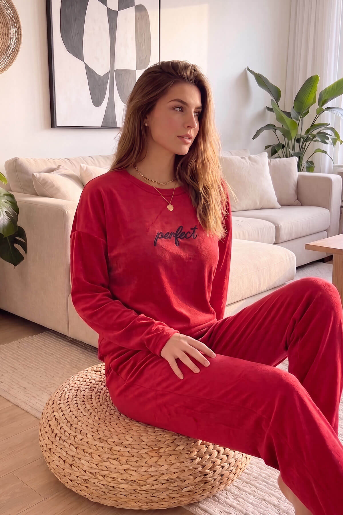 Kırmızı Perfect Desenli Exclusive Kadife Kadın Pijama Takımı  - Pijamaevi (1)
