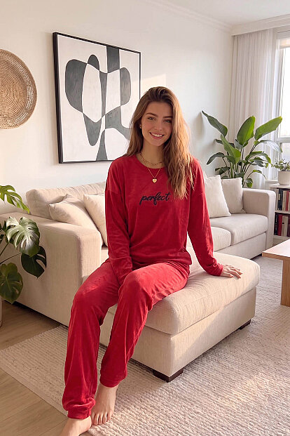 Kırmızı Perfect Desenli Exclusive Kadife Kadın Pijama Takımı  - 5