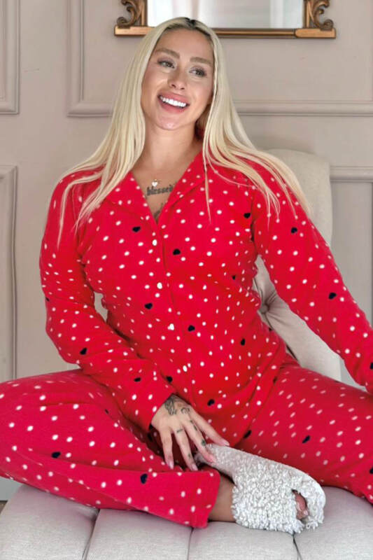 Kırmızı Point Heart Desenli Önden Düğmeli Peluş Polar Pijama Takımı - Pijamaevi
