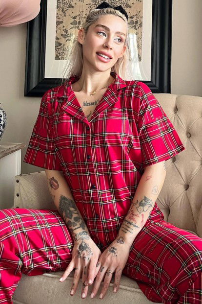 Kırmızı Yeşil Ekose Baskılı Önden Düğmeli Kısa Kollu Pijama - 1