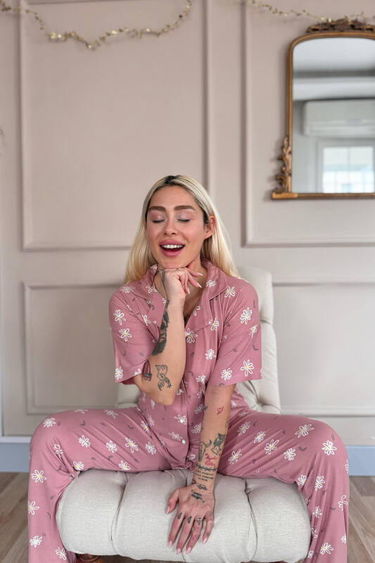 Koyu Pembe Soft Daisy Desenli Bambu Önden Düğmeli Kısa Kol Pijama Takımı - Pijamaevi (3)