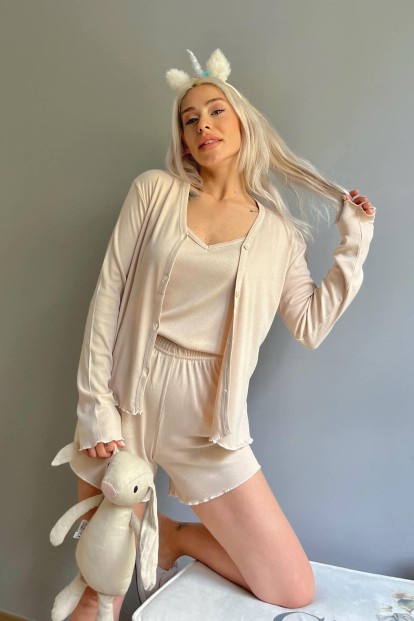 Krem 3'lü Set Önden Düğmeli Uzun ve Askılı Şortlu Pijama Takımı - 2