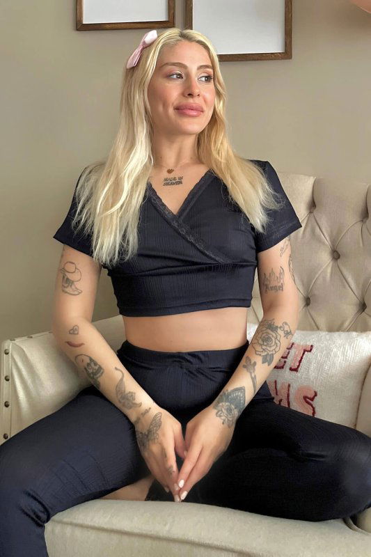Lacivert Dantel Detaylı V Yaka Örme Crop Pijama Takımı - Pijamaevi