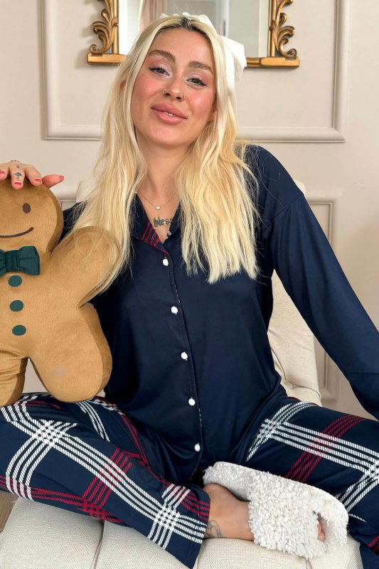 Lacivert Ekose Desenli Bambu Önden Düğmeli Uzun Kol Kadın Pijama Takımı - Pijamaevi