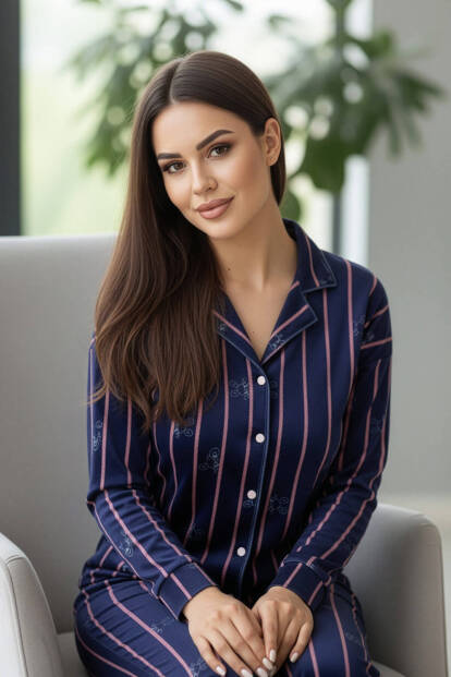 Lacivert Lineo Desenli Exclusive Önden Düğmeli Kadife Kadın Pijama Takımı - 3