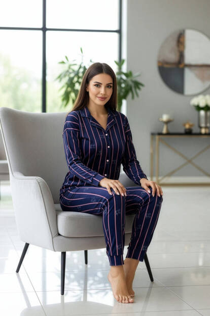 Lacivert Lineo Desenli Exclusive Önden Düğmeli Kadife Kadın Pijama Takımı - 4