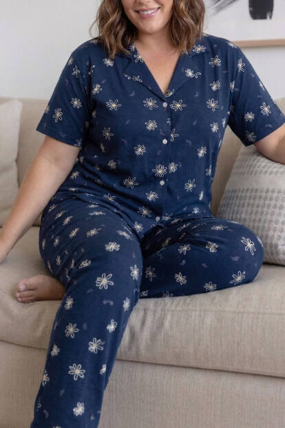 Lacivert Papatya Desenli Büyük Beden Kısa Kollu Önden Düğmeli Bambu Kadın Pijama Takımı - 3