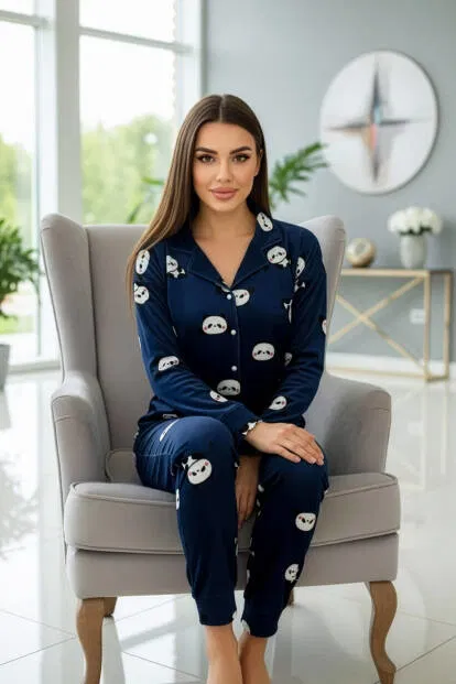 Lacivert Pengiu Desenli Exclusive Önden Düğmeli Kadife Kadın Pijama Takımı - 4