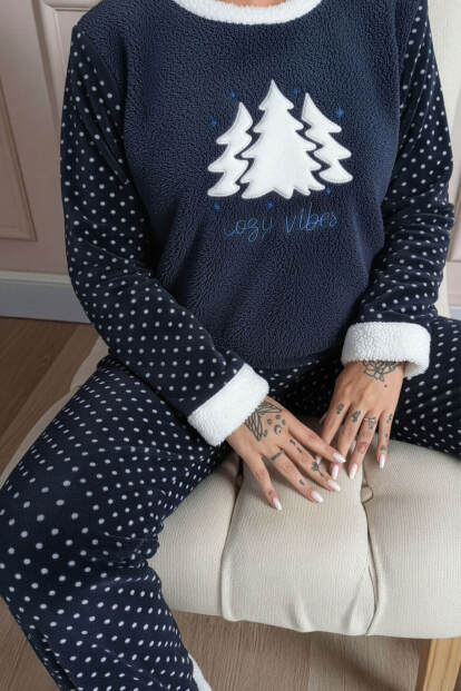 Lacivert Pine Tree Desenli Kadın Peluş Pijama Takımı - 4