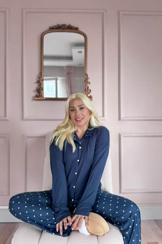 Lacivert Puan Desenli Bambu Önden Düğmeli Uzun Kol Kadın Pijama Takımı - Pijamaevi (2)