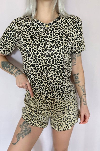Leopar Baskılı Şortlu Kadın Pijama Takımı - 5