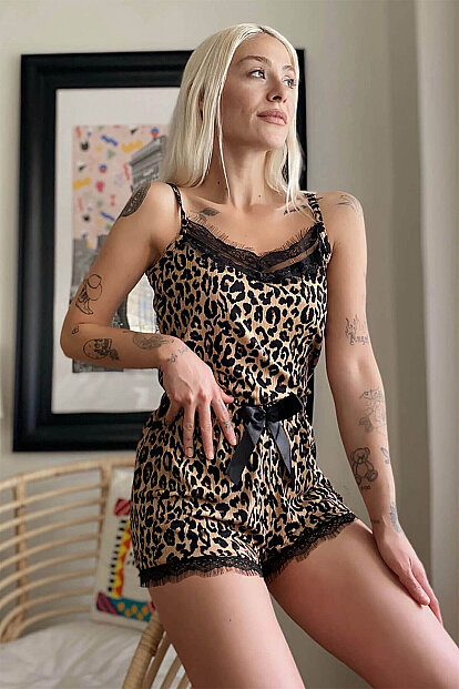 Leopar Pegasus Dantel Detaylı İp Askı Şortlu Örme Pijama Takımı 
