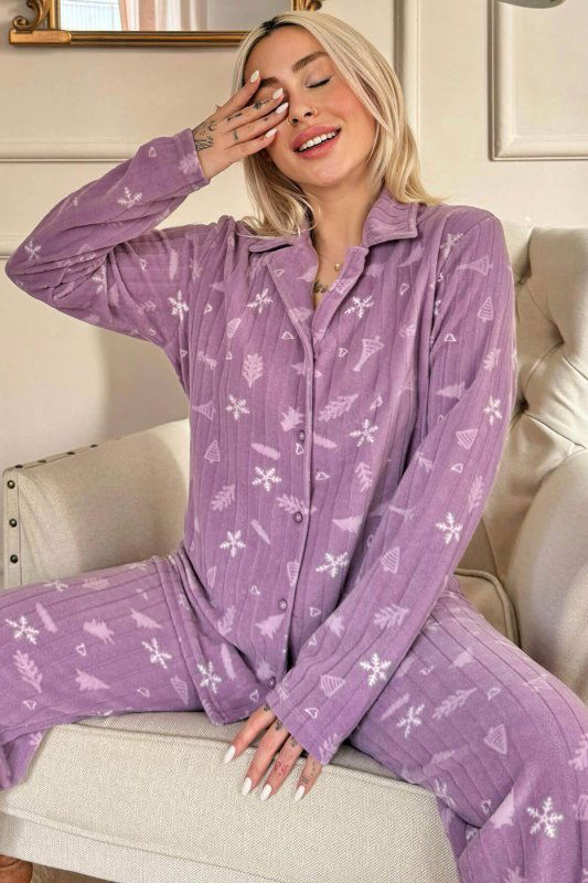 Lila Çam Desenli Önden Düğmeli Peluş Polar Pijama Takımı - Pijamaevi