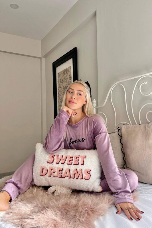 Lila Focus Desenli Exclusive Kadife Kadın Pijama Takımı  - Pijamaevi (3)