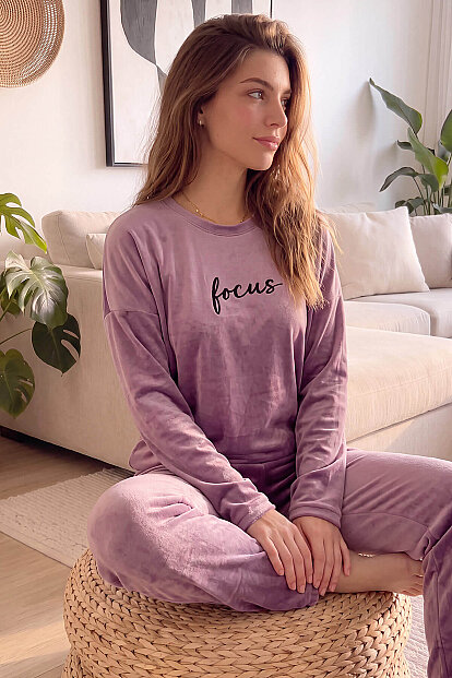 Lila Focus Desenli Exclusive Kadife Kadın Pijama Takımı  - 3