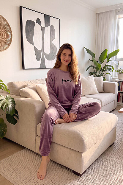 Lila Focus Desenli Exclusive Kadife Kadın Pijama Takımı  - 5