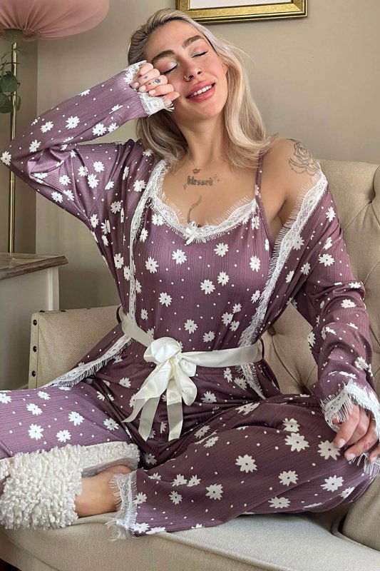 Lila Papatya Desenli Sabahlıklı Pegasus Pijama Takımı - Pijamaevi