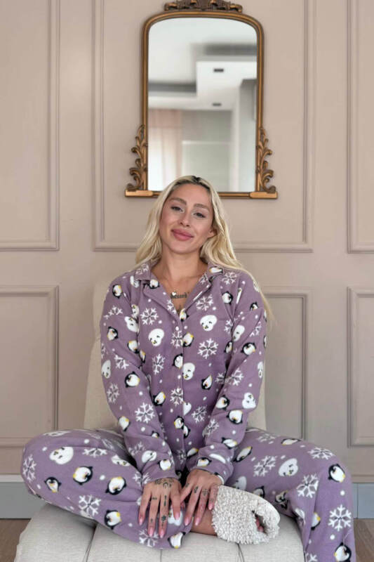Lila Penguen Desenli Önden Düğmeli Peluş Polar Pijama Takımı - Pijamaevi (1)