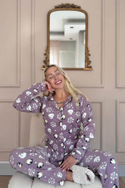 Lila Penguen Desenli Önden Düğmeli Peluş Polar Pijama Takımı - 4