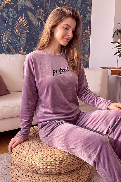 Lila Perfect Desenli Exclusive Kadife Kadın Pijama Takımı  