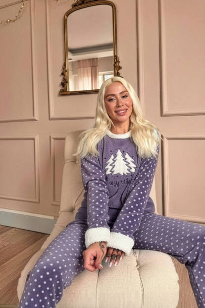 Lila Pine Tree Desenli Kadın Peluş Pijama Takımı - 3