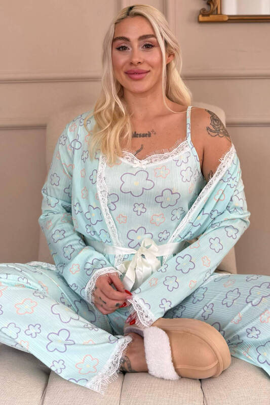 Mavi Çizgi Çiçek Desenli Sabahlıklı Pegasus Pijama Takımı - Pijamaevi