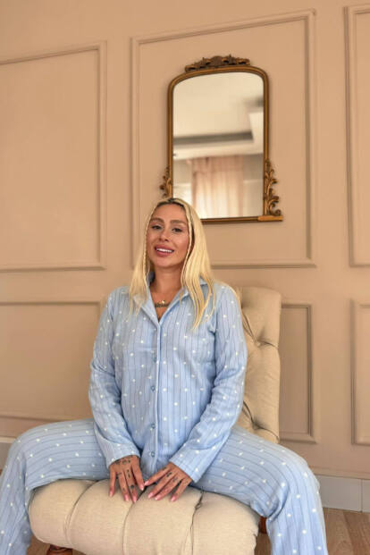 Mavi Dotted Desenli Önden Düğmeli Peluş Polar Pijama Takımı - 2