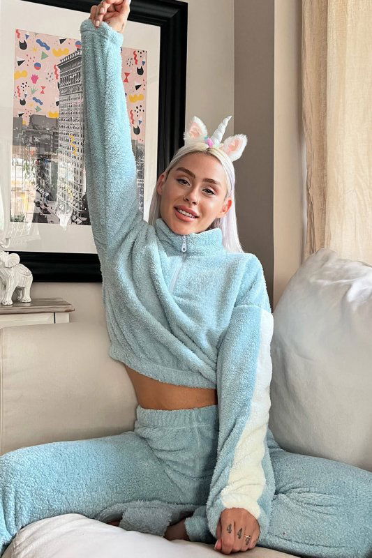 Mavi Fermuar Detaylı Crop Tam Peluş Pijama Takımı - Pijamaevi