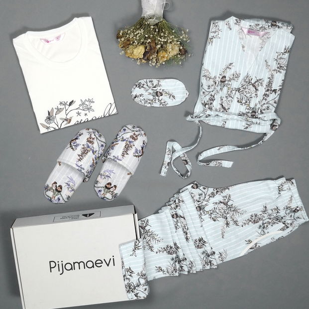 Mavi Kuş Çiçek Desenli Sabahlıklı Pijama Takımı - 3