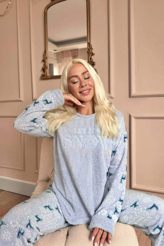 Mavi Let it Snow Desenli Kadın Peluş Pijama Takımı - Pijamaevi (1)