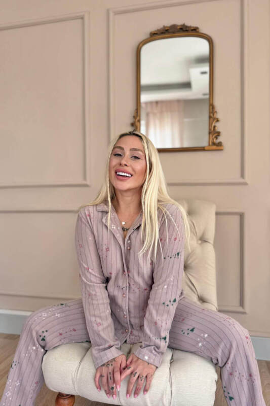 Mor Gri Yıldızlı Kalp Desenli Önden Düğmeli Peluş Polar Pijama Takımı - Pijamaevi (1)