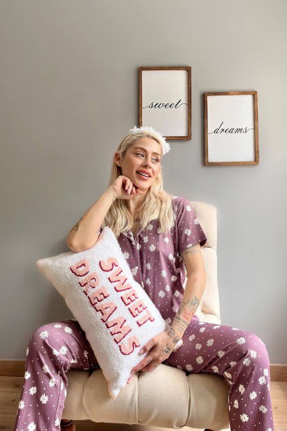 Mor Papatya Desenli Örme Önden Düğmeli Kısa Kol Kadın Pijama - 3