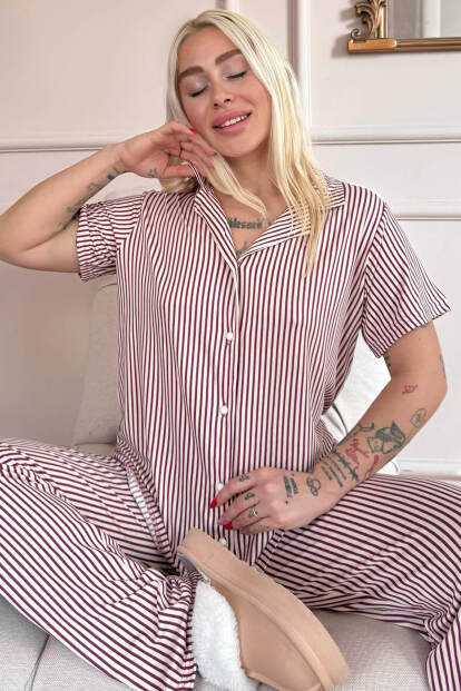 Mürdüm Silhouette Desenli Bambu Önden Düğmeli Kısa Kol Pijama Takımı 