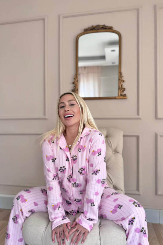 Pati Desenli Önden Düğmeli Peluş Polar Pijama Takımı - Pijamaevi (2)