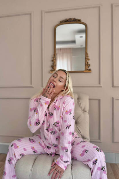 Pati Desenli Önden Düğmeli Peluş Polar Pijama Takımı - 5