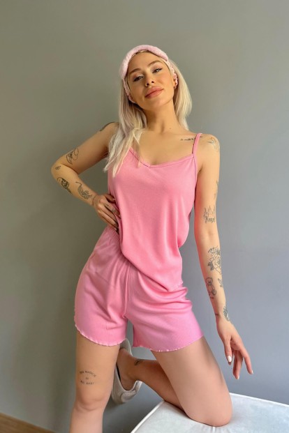 Pembe 3'lü Set Önden Düğmeli Uzun ve Askılı Şortlu Kadın Pijama Takımı - 3