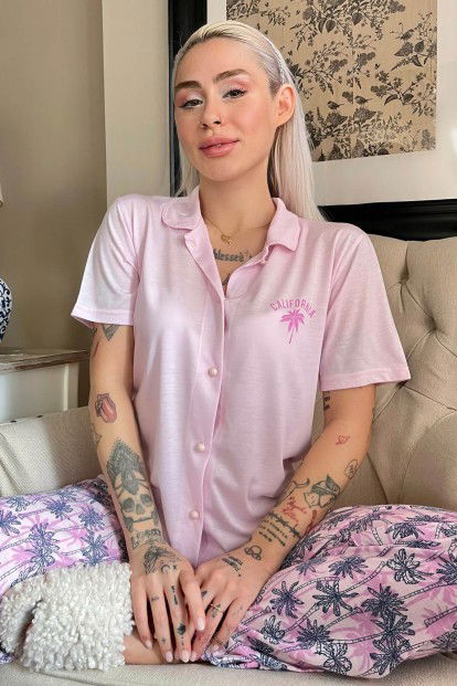 Pembe California Baskılı Örme Önden Düğmeli Kısa Kol Pijama - 1