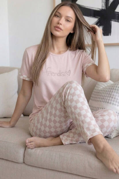 Pembe Friends Desenli Bambu Kısa Kol Kadın Pijama Takımı - 3