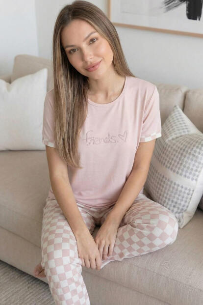 Pembe Friends Desenli Bambu Kısa Kol Kadın Pijama Takımı - 6