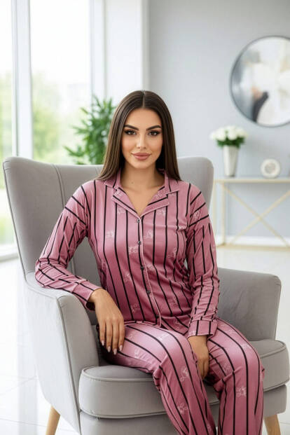 Pembe Lineo Desenli Exclusive Önden Düğmeli Kadife Kadın Pijama Takımı - 5